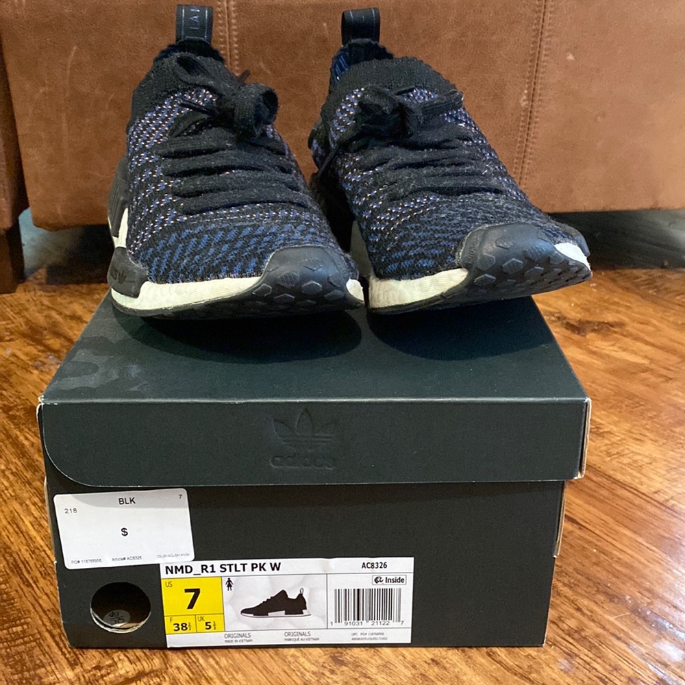 Adidas black knit sneaker